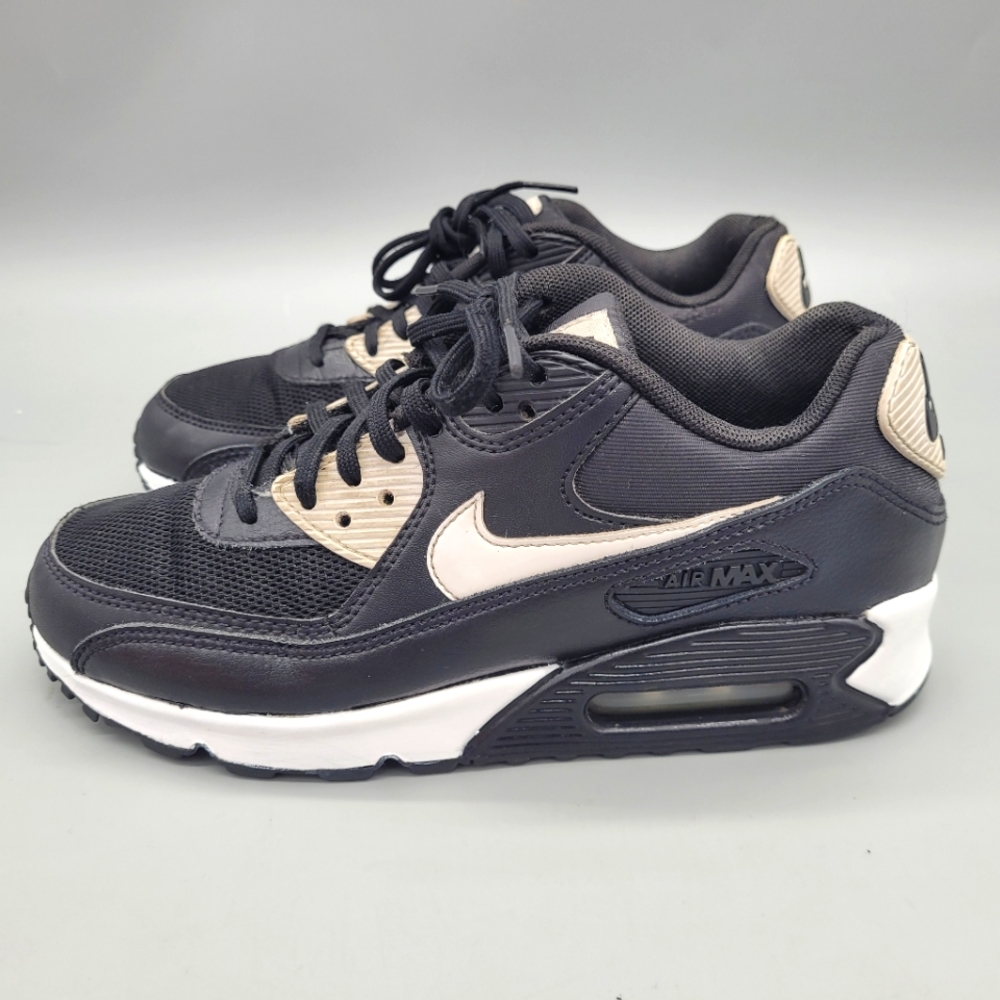 Nike Air Max 90 Essential 616730-023 Black White Women's Size 7 Shoes